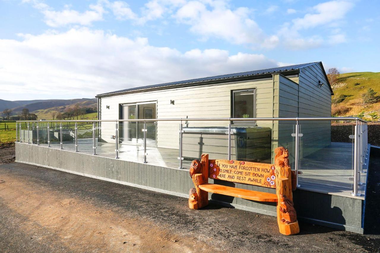 Castlehill With A Hot Tub Holiday home