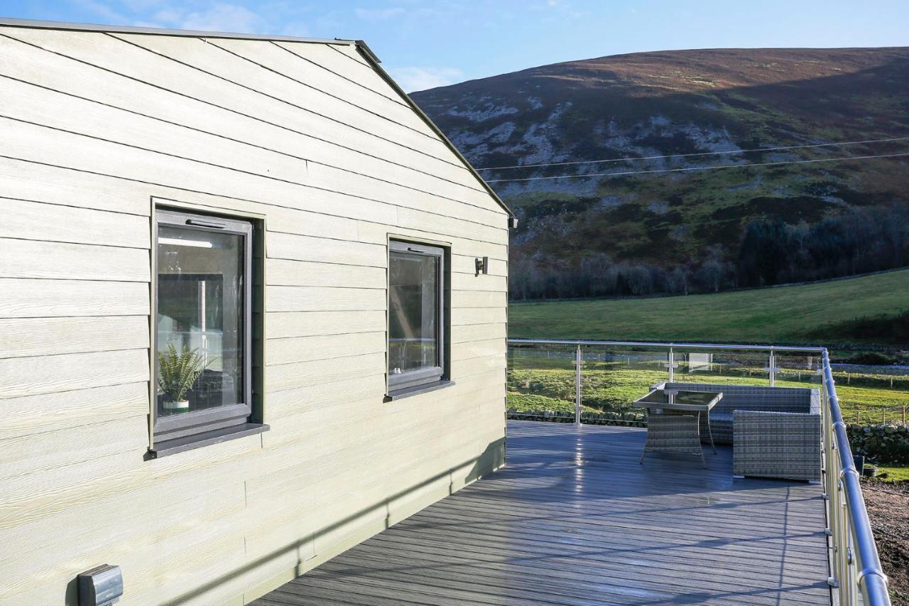 Castlehill With A Hot Tub Holiday home
